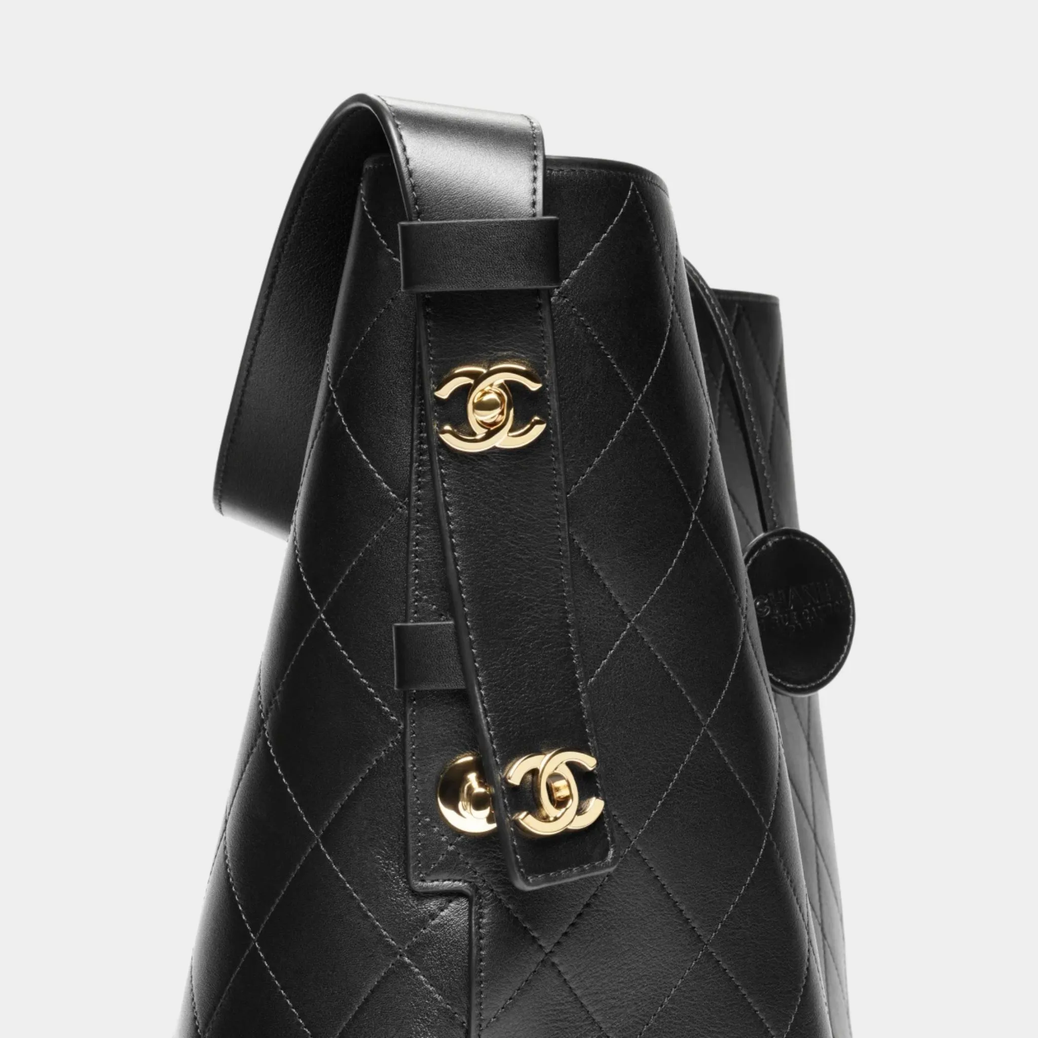 Large Bucket Bag Calfskin & Gold-Plated Metal Black - Image 2