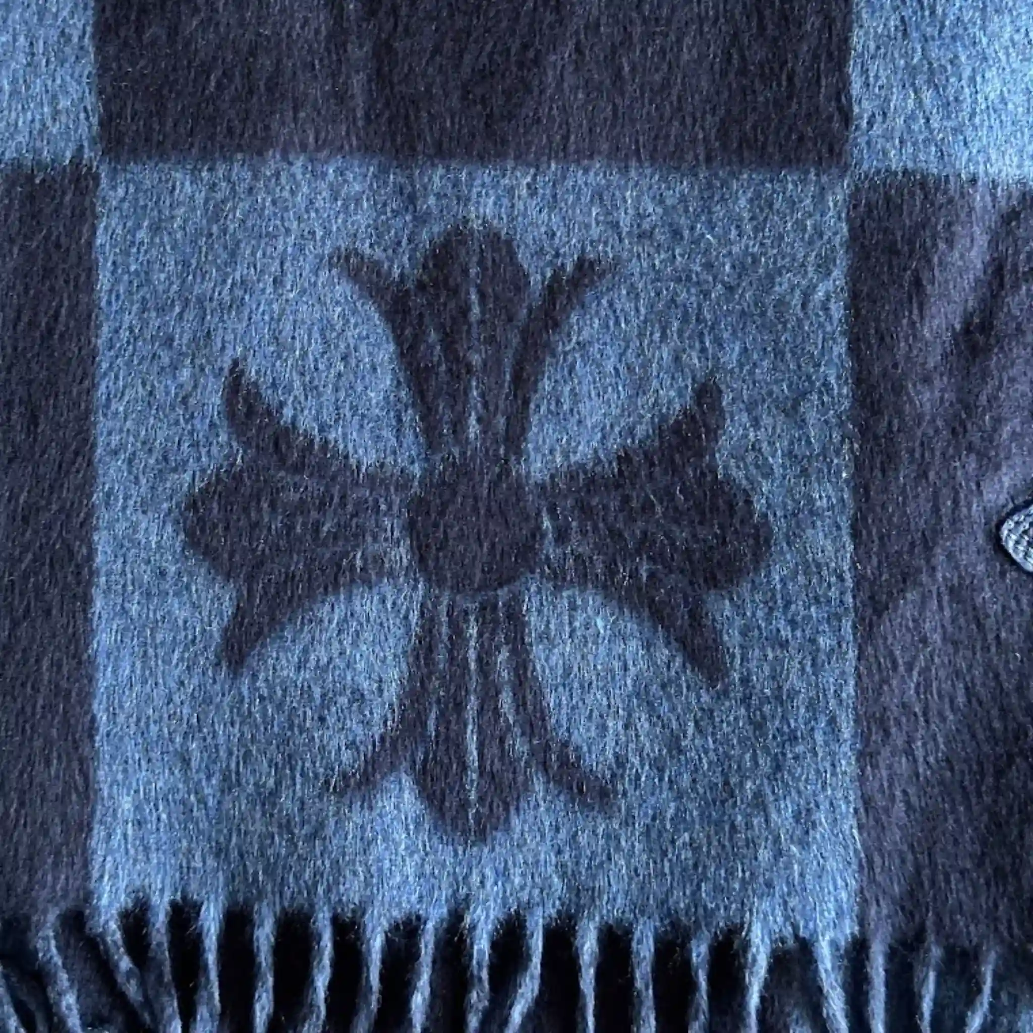 Blanket Navy Blue in Silk & Calf Leather - Image 2