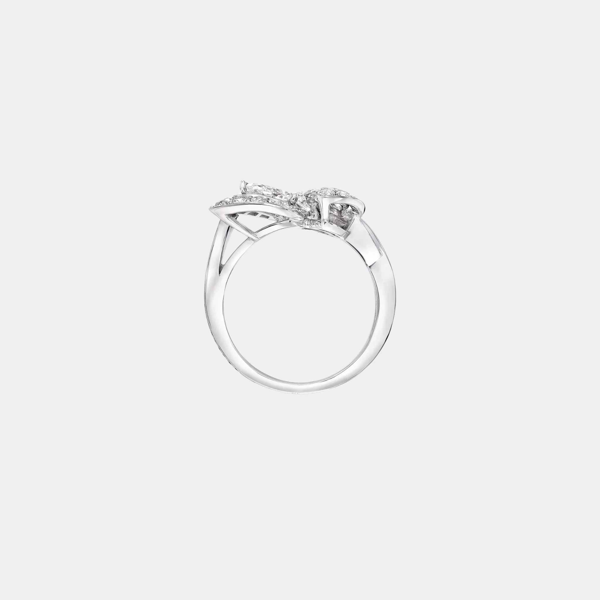 Classic Graff Peony Diamond Cluster Ring - Image 3