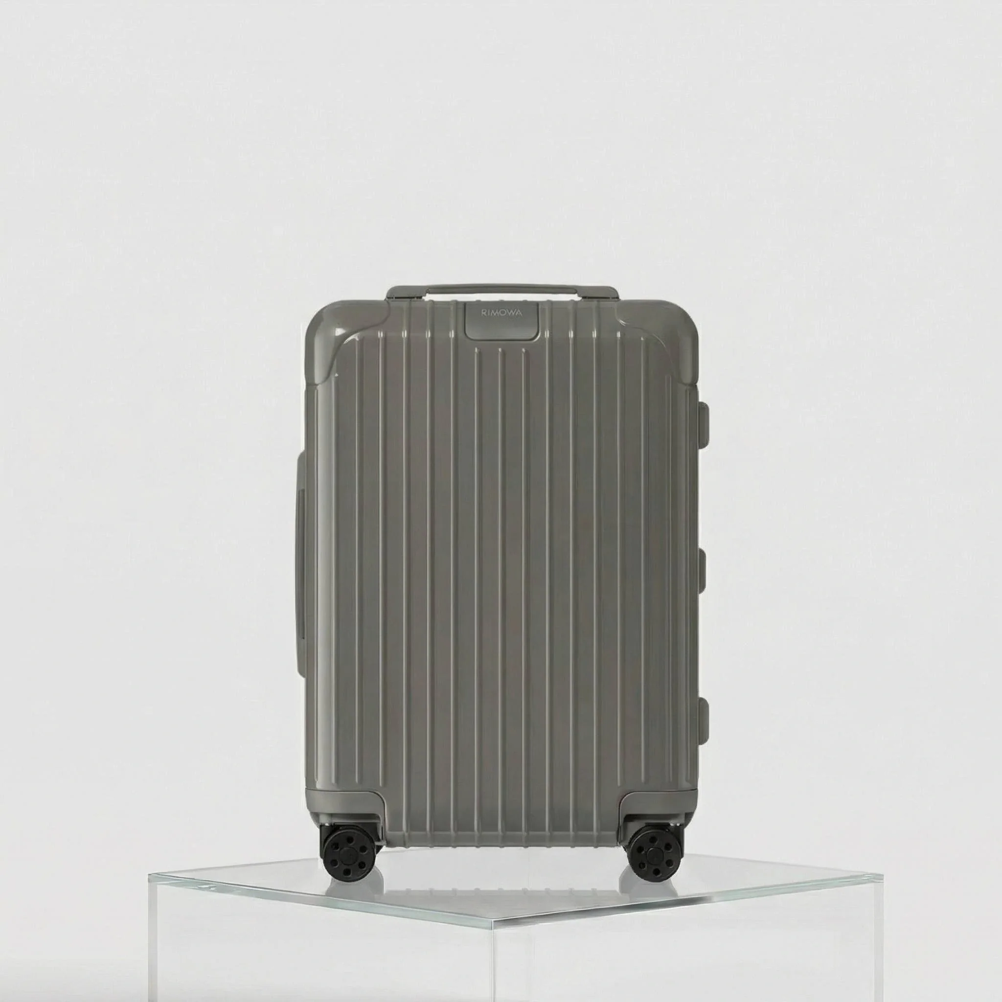 Essential Cabin - Image 11