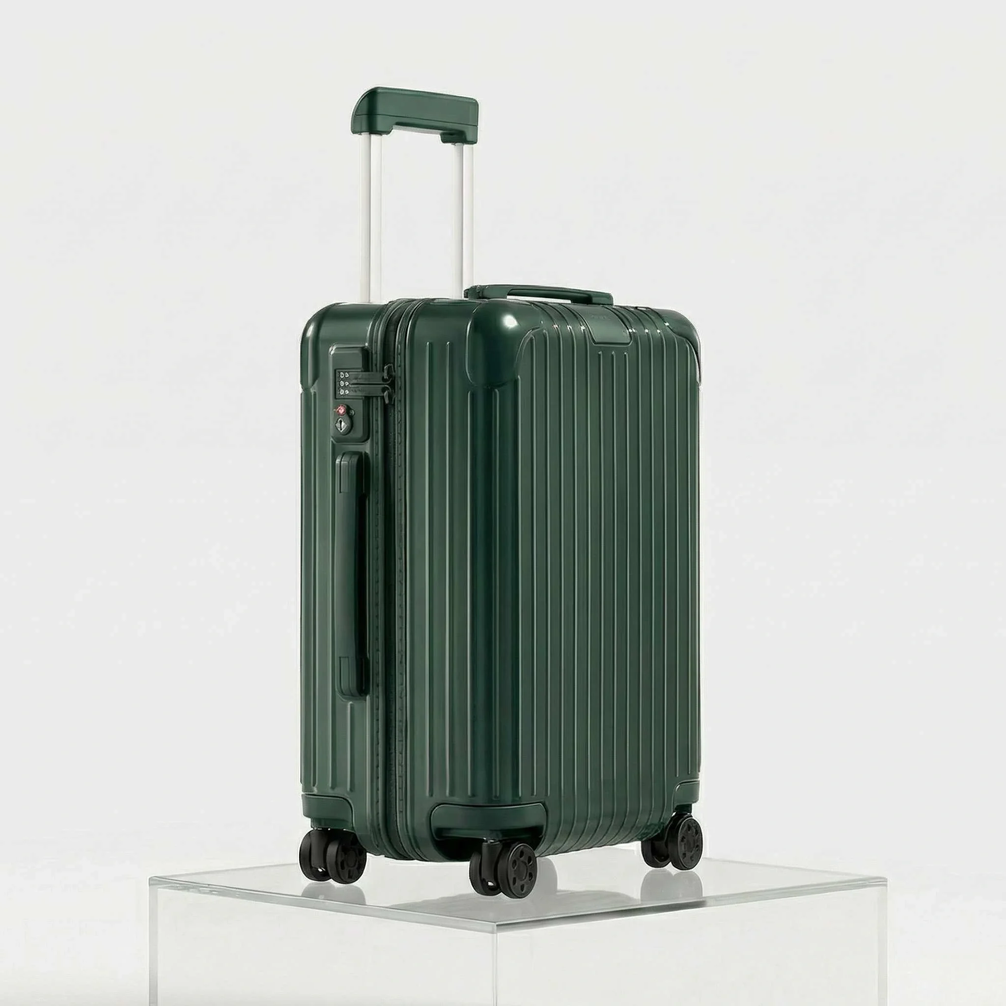 Essential Cabin - Image 13