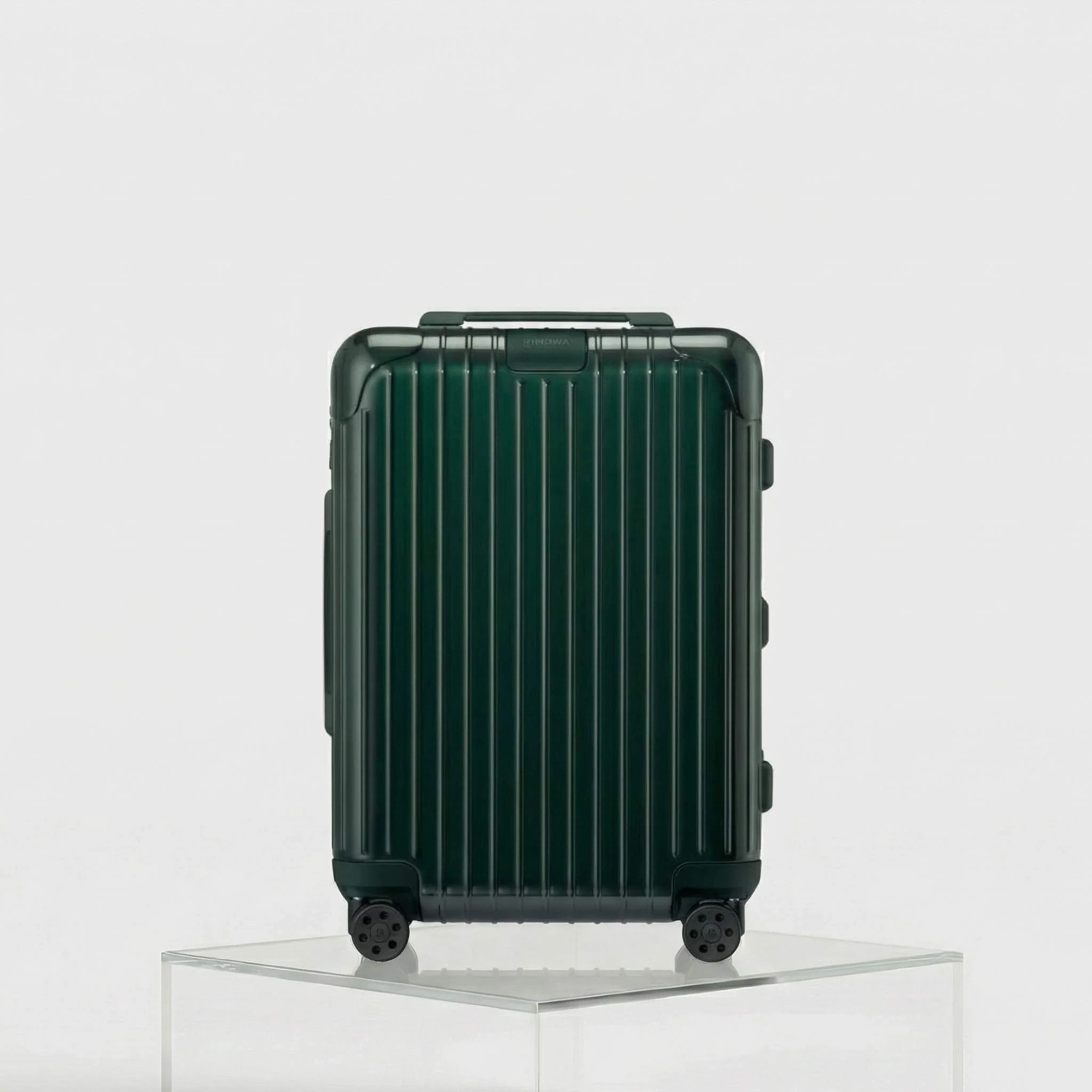 Essential Cabin - Image 14