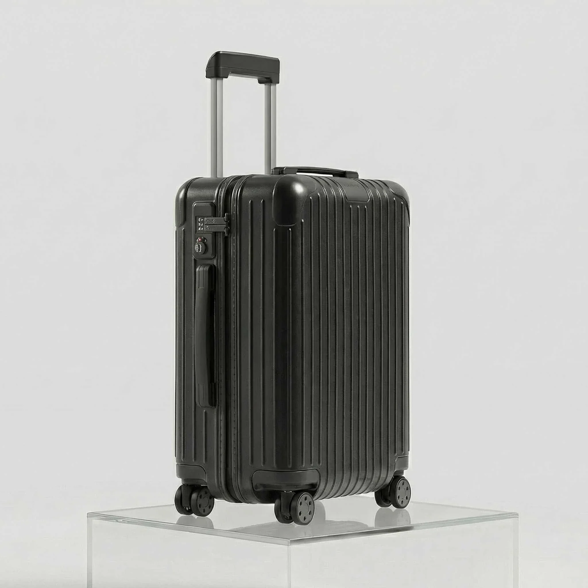 Essential Cabin - Image 19
