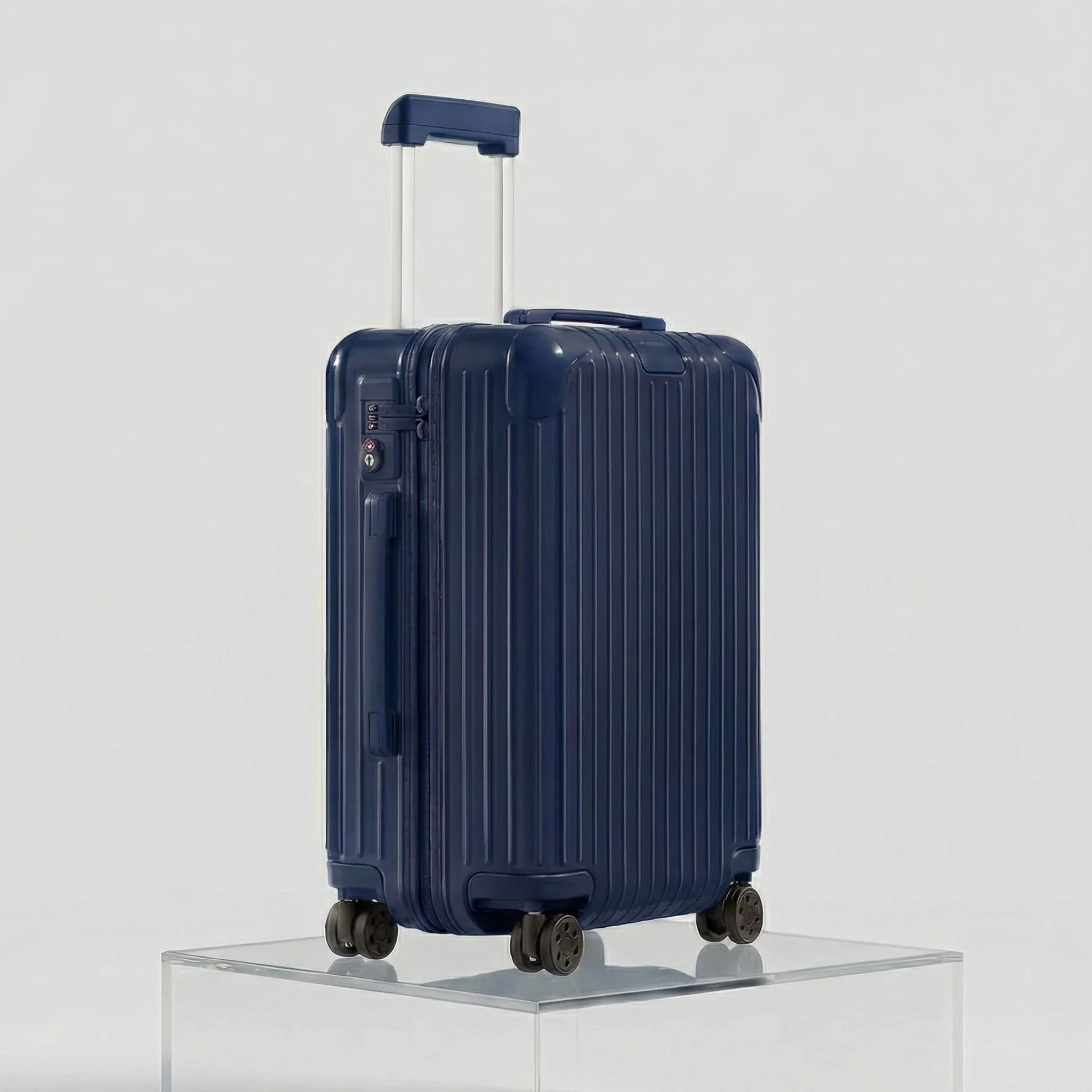 Essential Cabin - Image 22