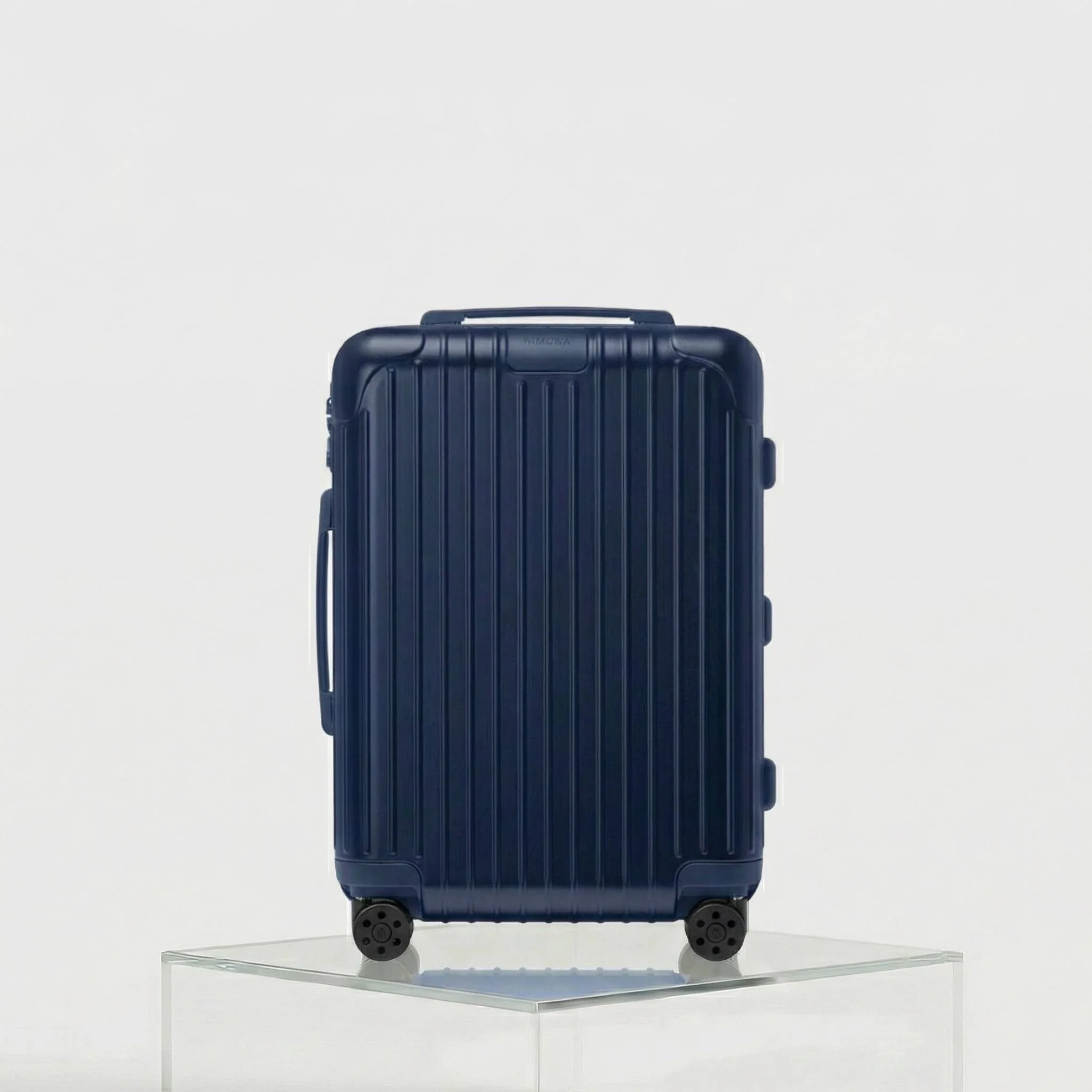 Essential Cabin - Image 23