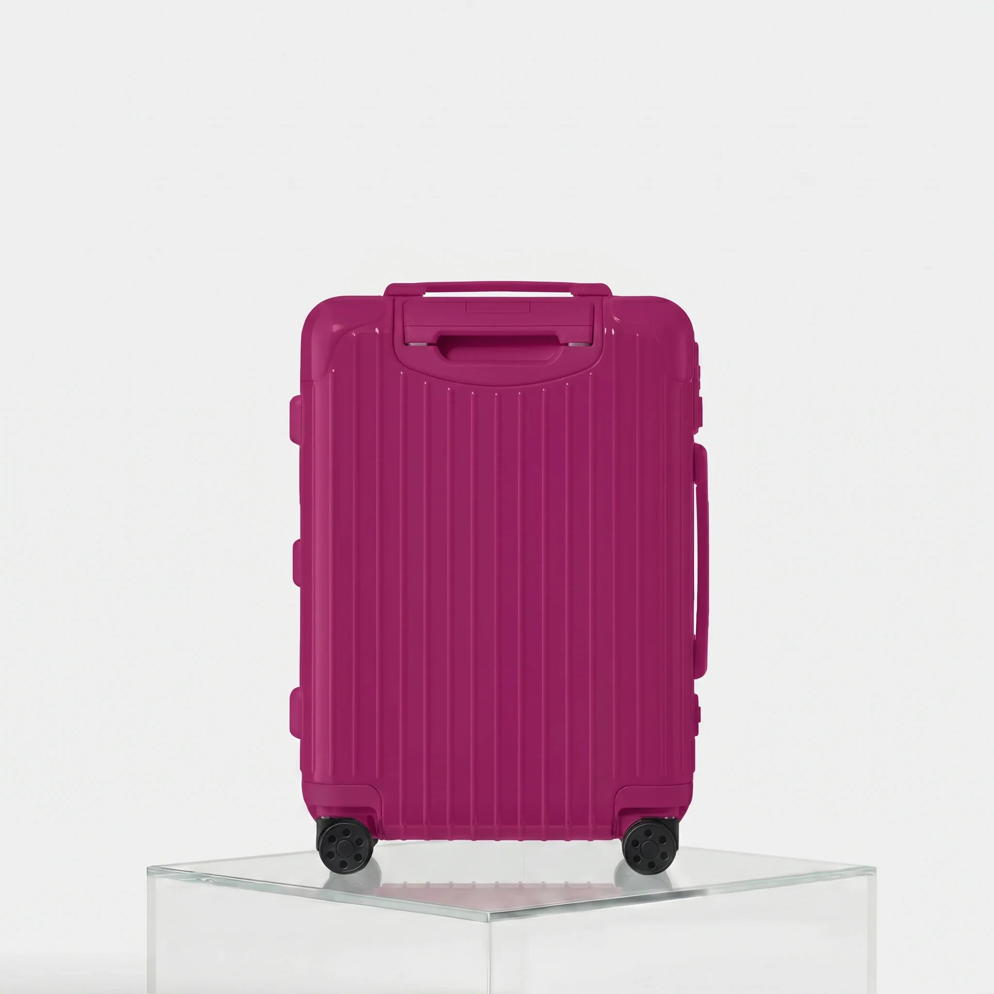 Essential Cabin - Image 6